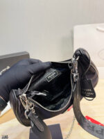 PRADA SHOULDER BAG - Image 3
