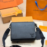 LOUIS VUITTON MESSENGER BAG