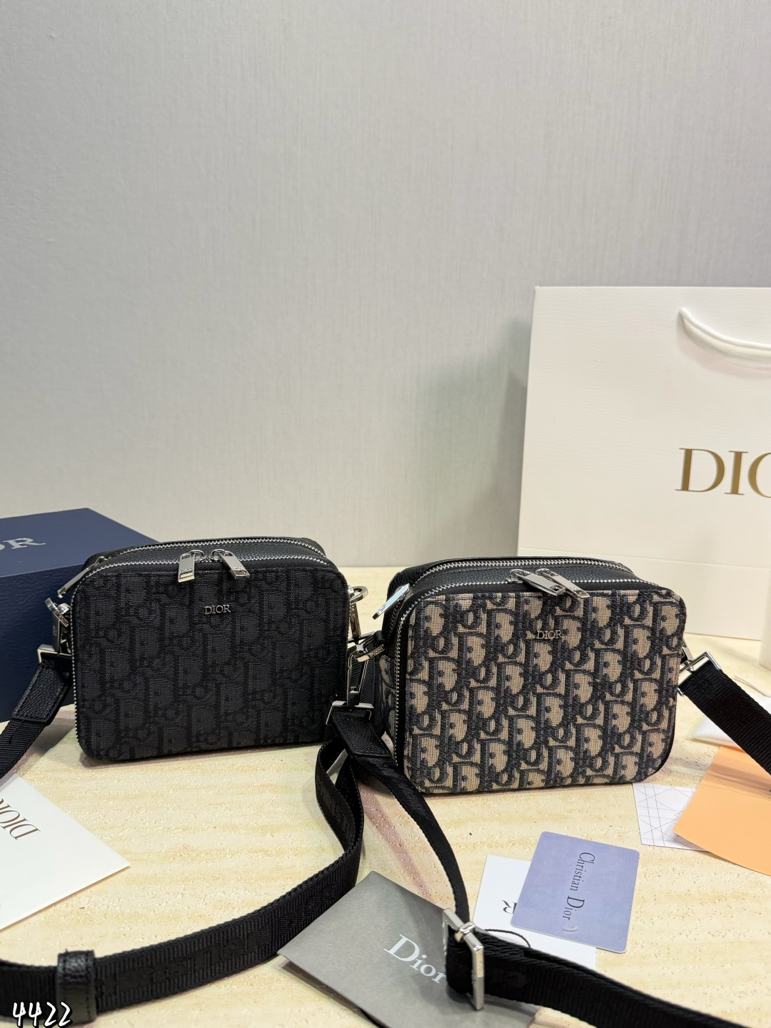 cmp_i1776566418317_7805_0_0 DIOR SAFARI BAG - Image 1