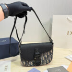 DIOR SADDLE CLUTCH