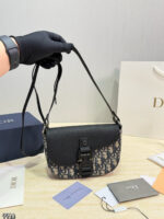 DIOR SADDLE CLUTCH
