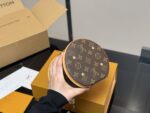 LOUIS VUITTON CANNES BUCKET BAG - Image 2