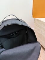 LOUIS VUITTON DISCOVERY BACKPACK - Image 2