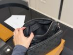 LOUIS VUITTON TRIO MESSENGER BAG - Image 3