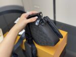 LOUIS VUITTON MESSENGER BAG - Image 3