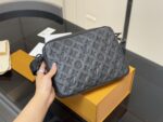 LOUIS VUITTON MESSENGER BAG - Image 4