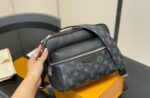 LOUIS VUITTON OUTDOOR MESSENGER BAG