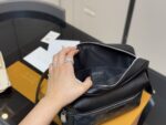 LOUIS VUITTON OUTDOOR MESSENGER BAG - Image 3