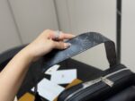 LOUIS VUITTON OUTDOOR MESSENGER BAG - Image 4