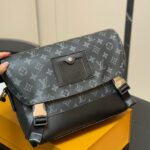 LOUIS VUITTON VOYAGER MESSENGER BAG