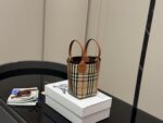 BURBERRY BUCKET BAG