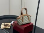 GUCCI MINI SHELL BAG