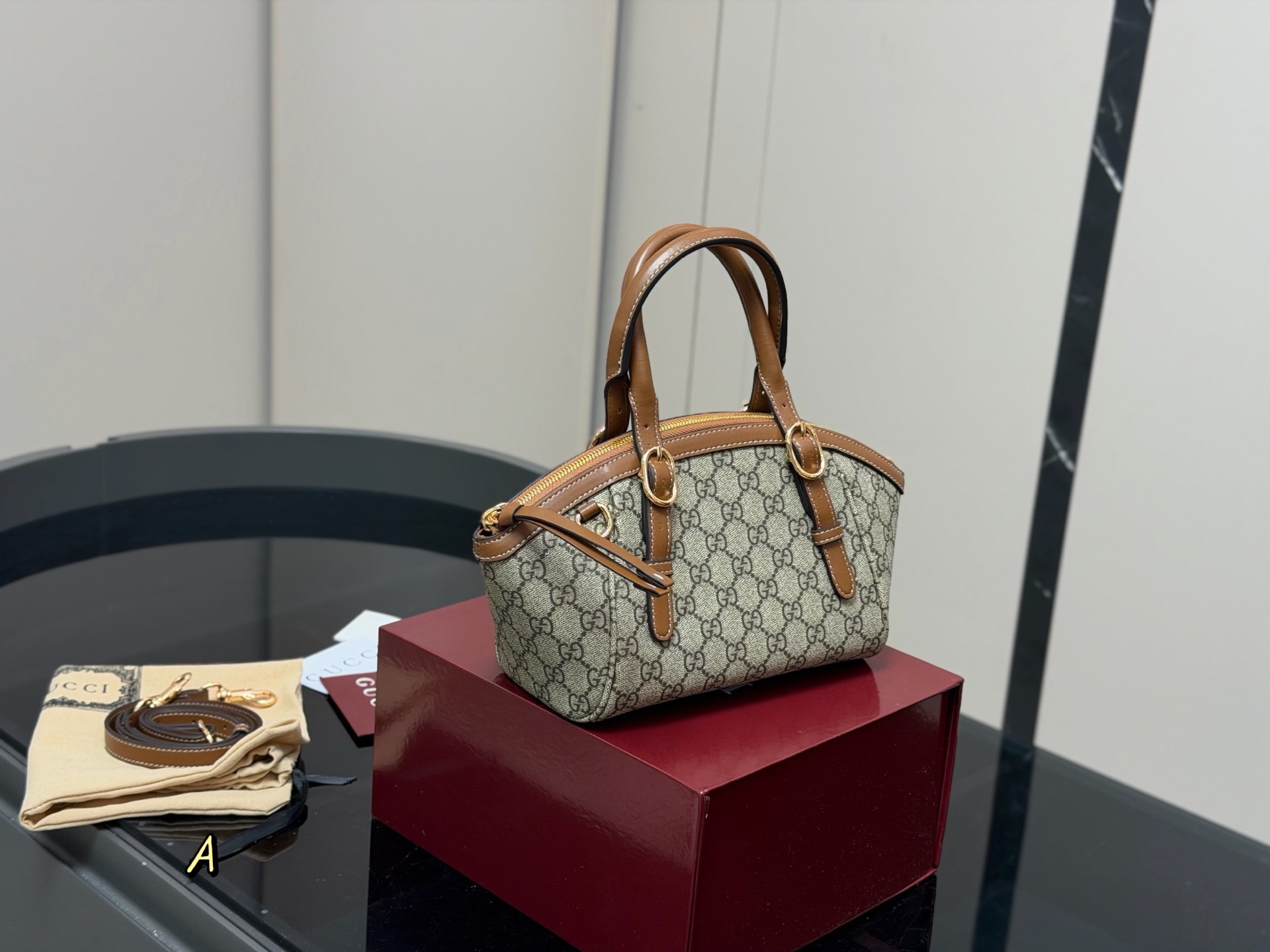 i1776313160644_7430_0_0 GUCCI MINI SHELL BAG - Image 1