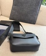 PRADA SHOULDERBAG - Image 2