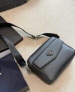 PRADA SHOULDERBAG - Image 3