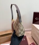 GUCCI DEANNA SHOULDER BAG - Image 3