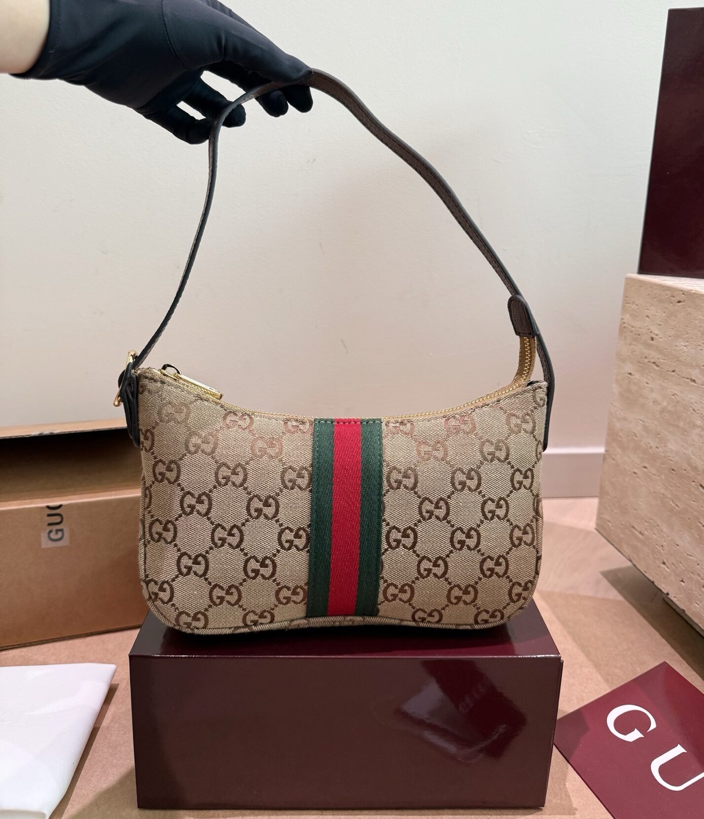 i1776358823041_3963_0_0 GUCCI DEANNA SHOULDER BAG - Image 1